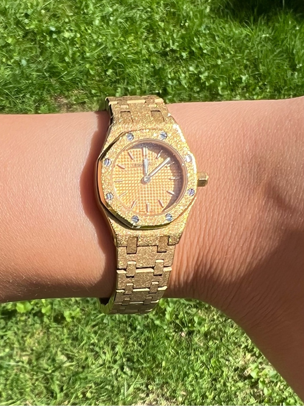 AP Gold-Tone Women's Bracelet Watch mini frosted Audemars royal oak Cartier